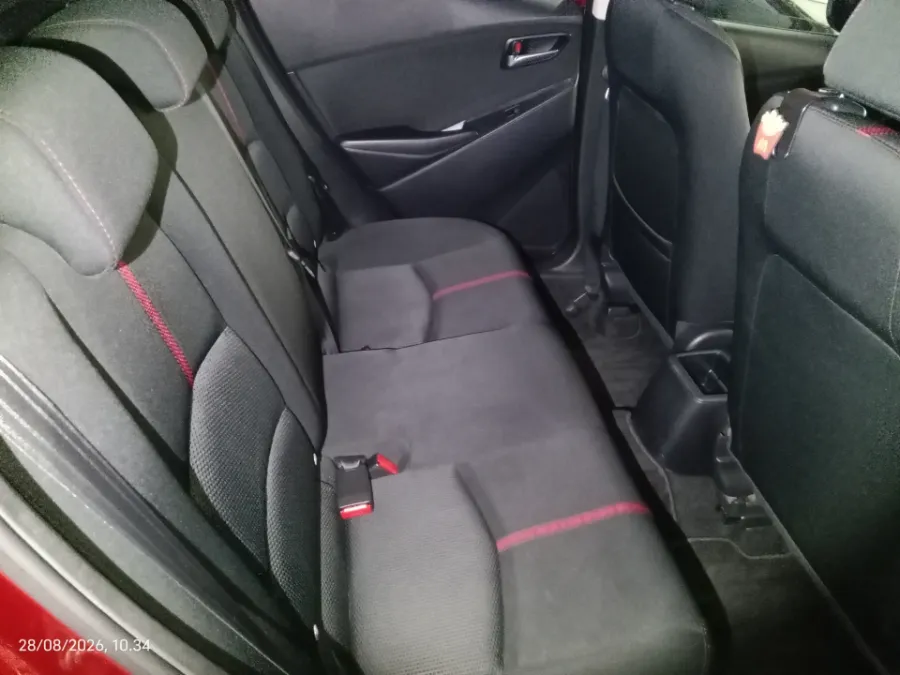 Foto Mobil Bekas Kabin Belakang Mazda 2 1.5 GT Skyactiv tahun 2016